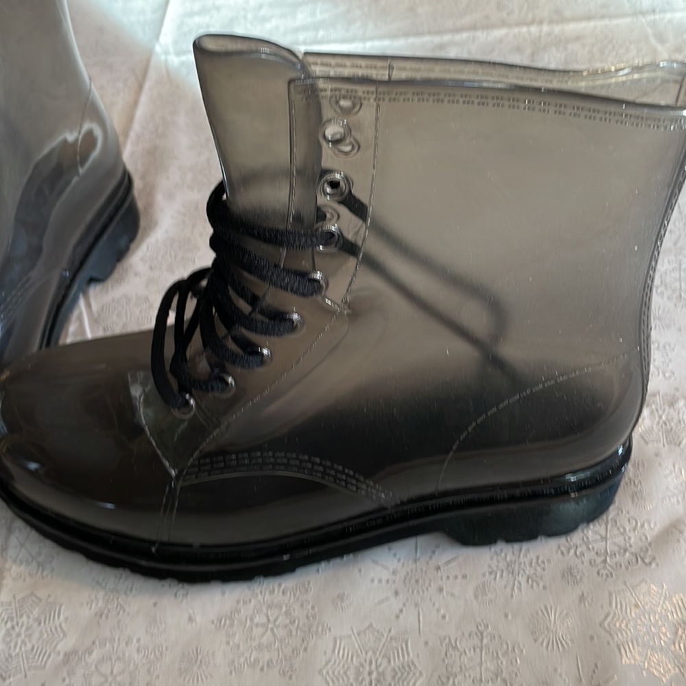 New Red Ruby boots - Picture 3 of 7